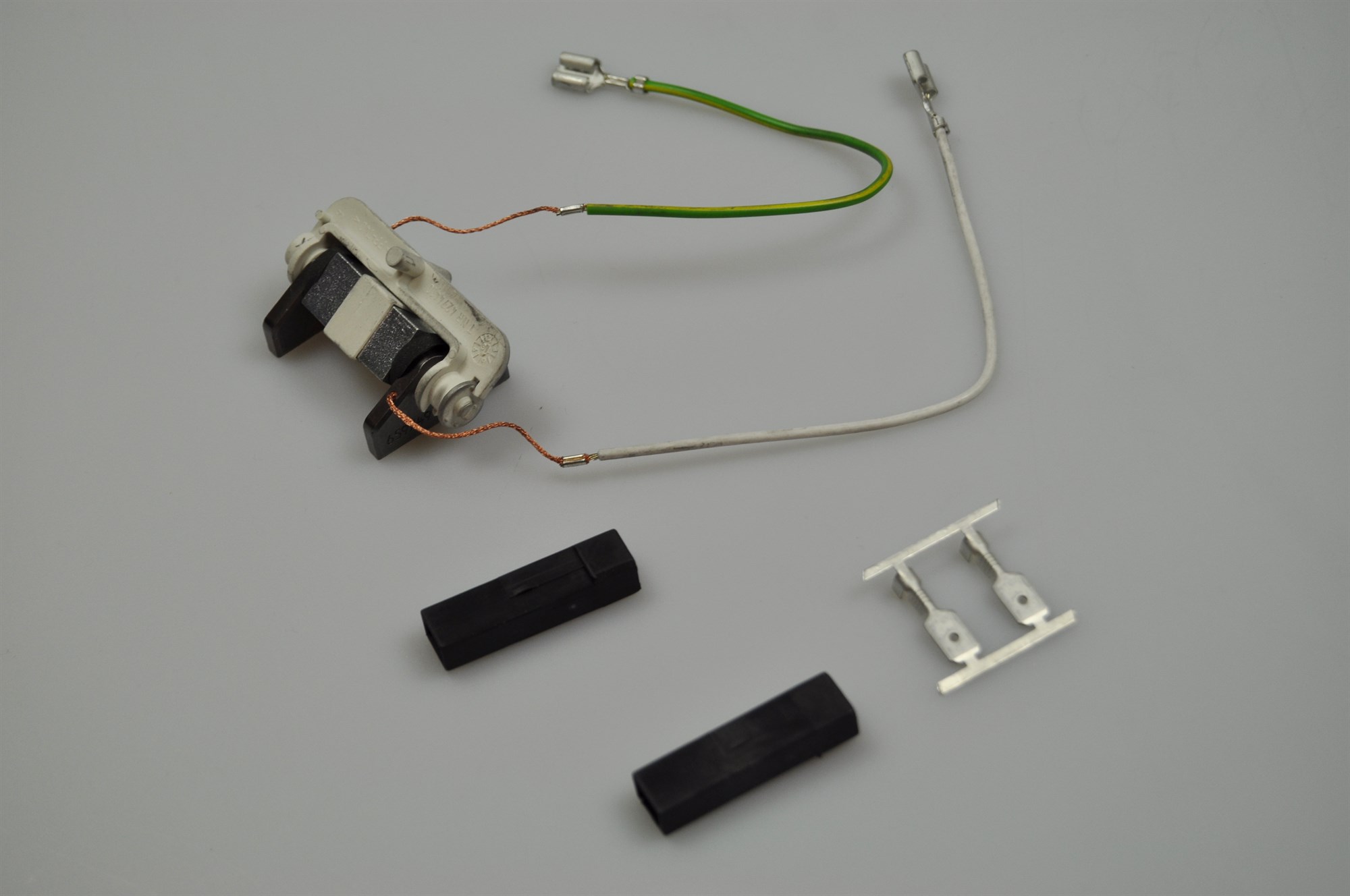 Kohlebürsten Für Miele Trockner TDA140C, TDA150C - Originalgetreuer Ersatz